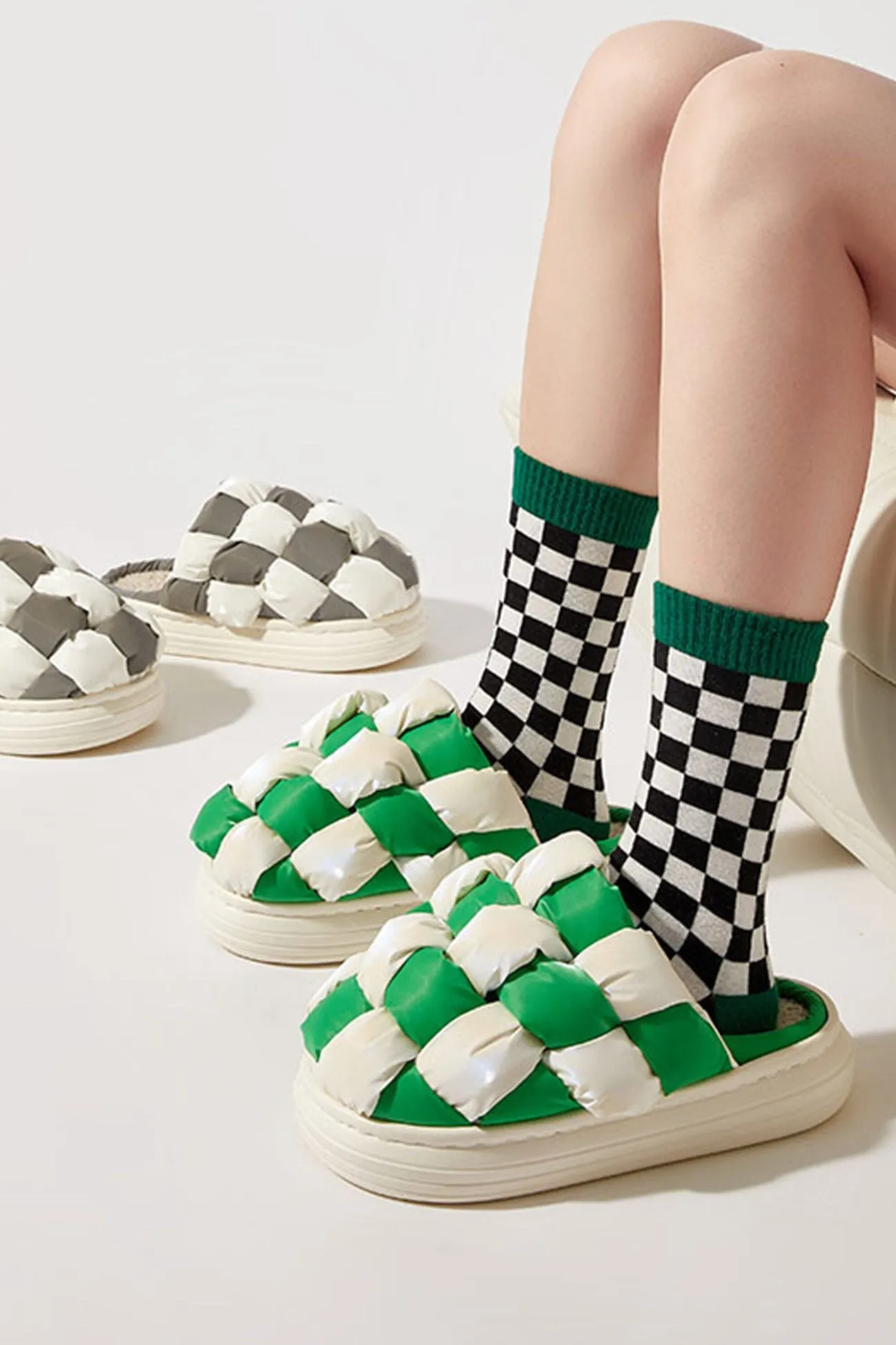 Amozae-Contrast Checkerboard Plush Platform Slippers