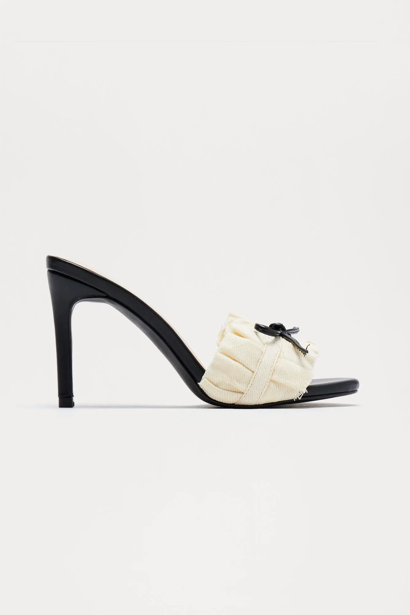 Betsey Bow Mules - Black/White