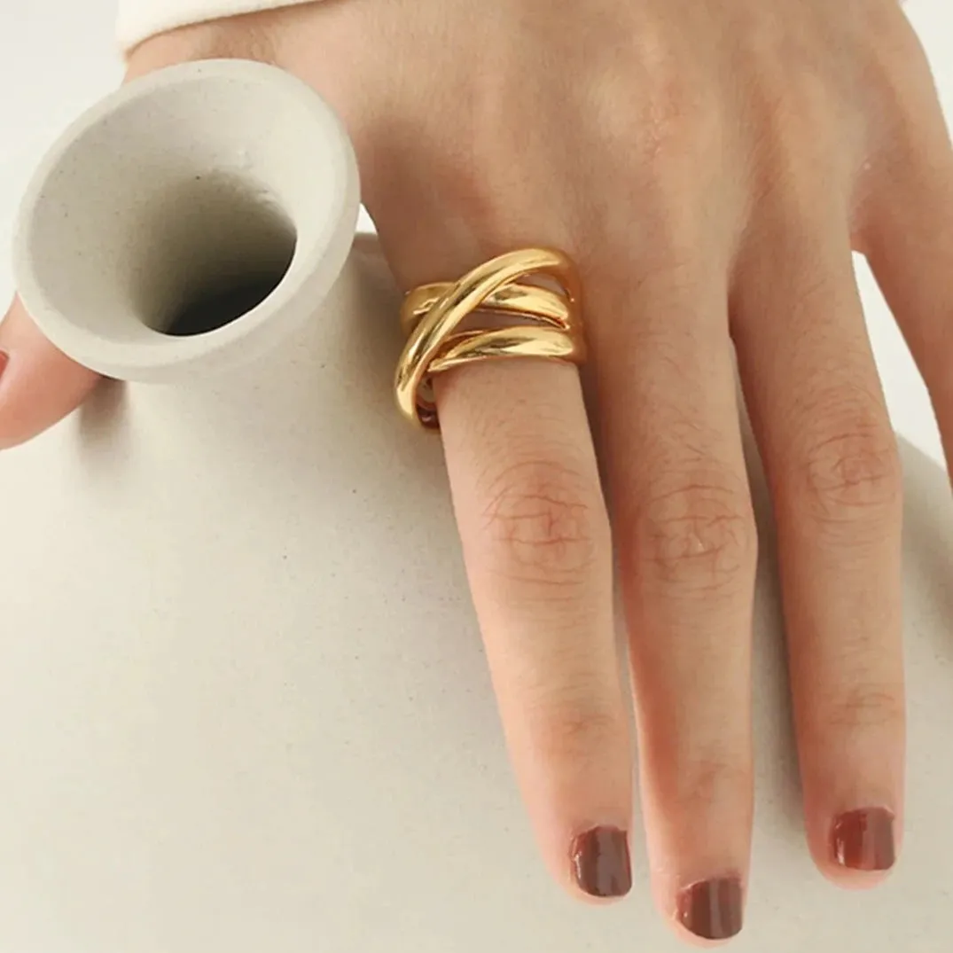 Chunky Wide Intertwined Ring