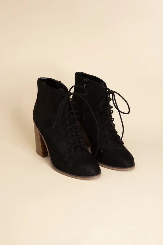 KIDMAN Lace Up Boots