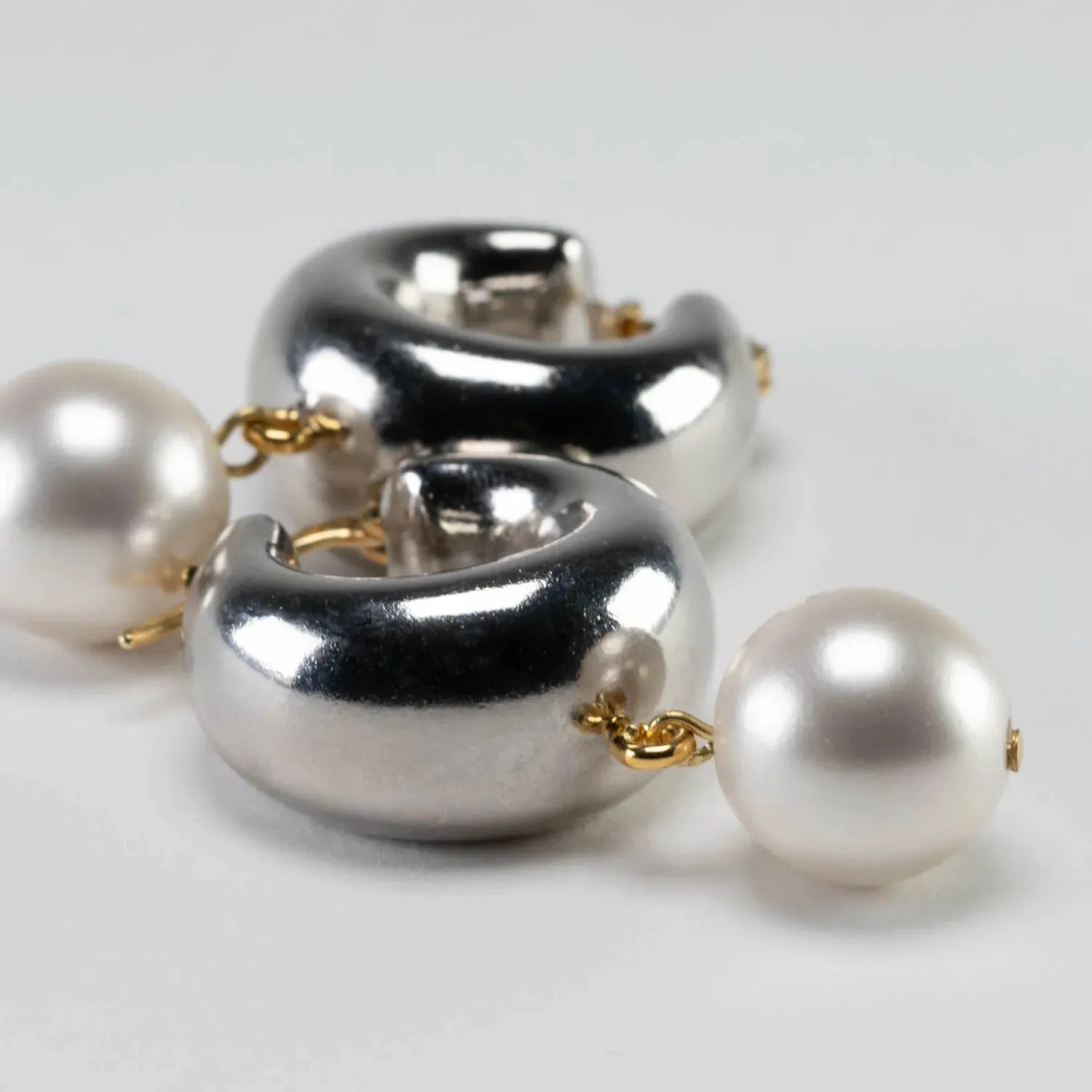 Vanessa Baroni - Circlet Earring Silver Pearl